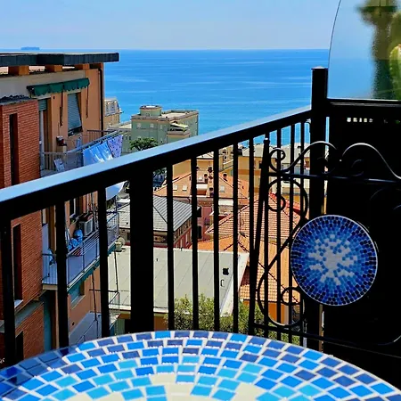 Bilocale Italia Con Vista Mare דירה ואראצה