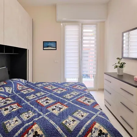 Bilocale Italia Con Vista Mare * ヴァラッツェ