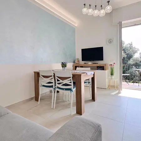 Apartament Bilocale Italia Con Vista Mare