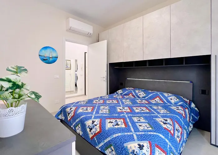 Bilocale Italia Con Vista Mare Διαμέρισμα